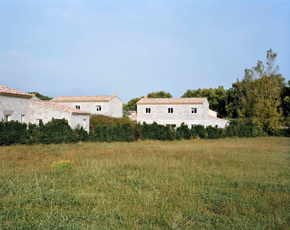 LE TEMPS PRESENT, VILLAGES DANS LES BOUCHES DU RHONEORGON, FRANCE, 2014