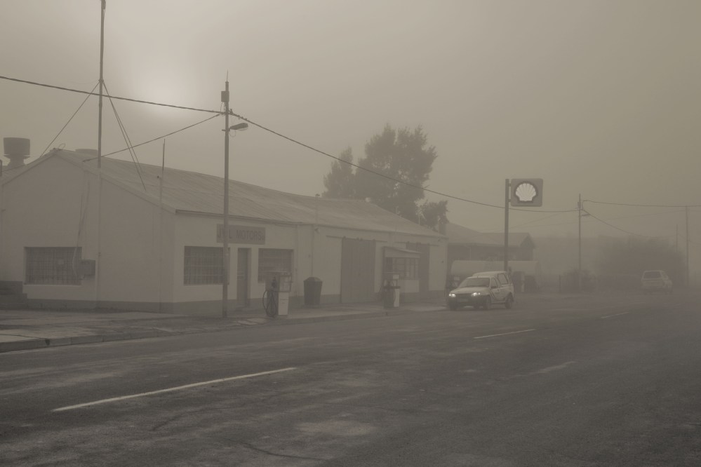 Echos de la poussiere et de la fracturation