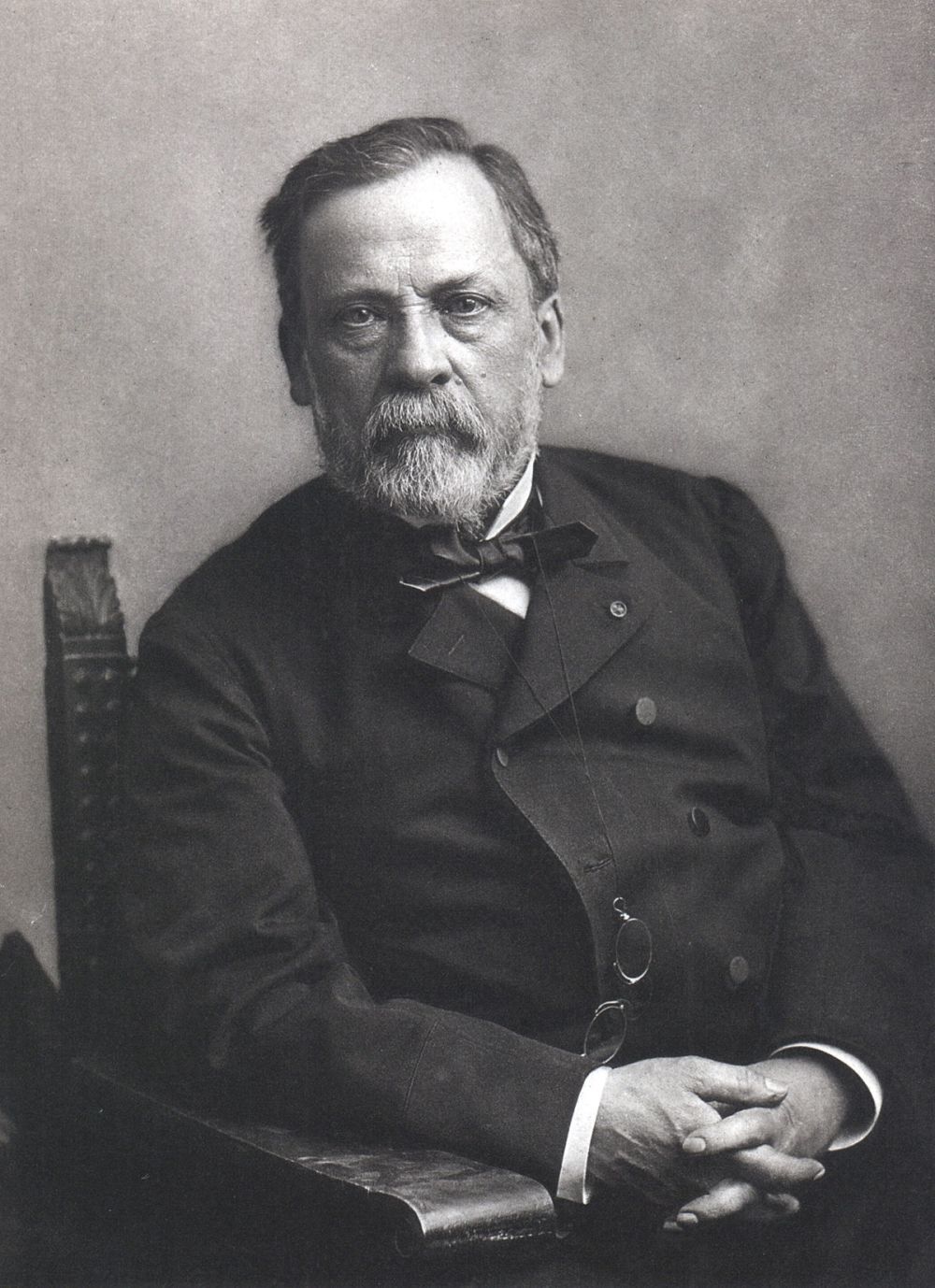 1200px-Louis_Pasteur,_foto_av_Félix_Nadar