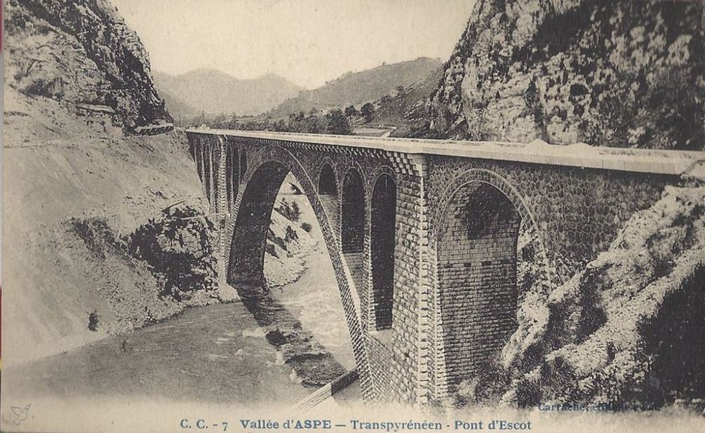 1409394032-Escot-pont-transpyre-ne-en