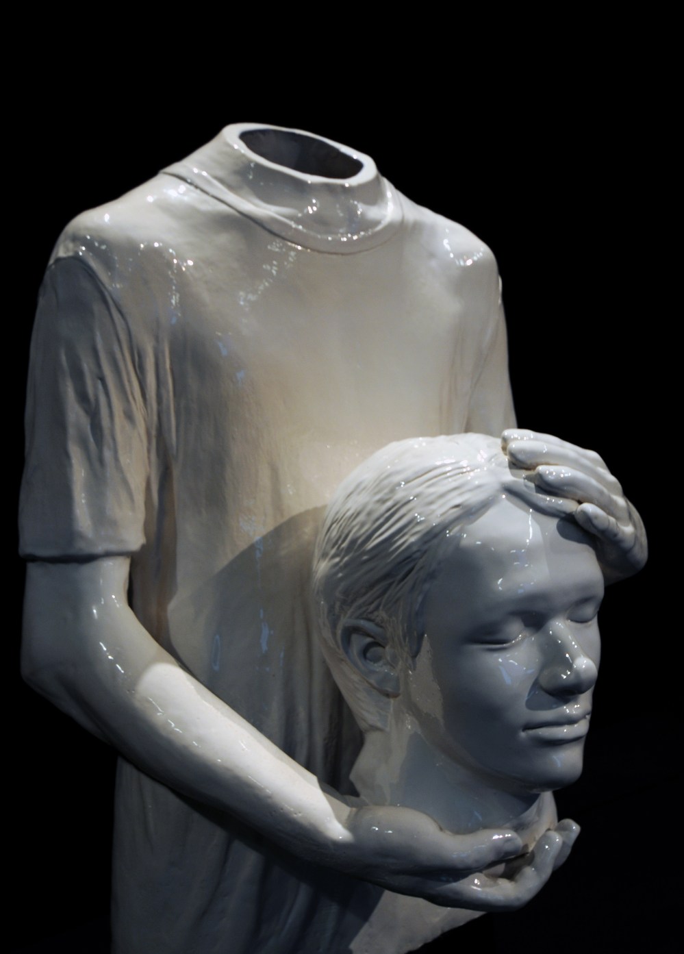 4-P.Convert-.Portrait de jeune homme en saint Denis. Céramique. 2017.