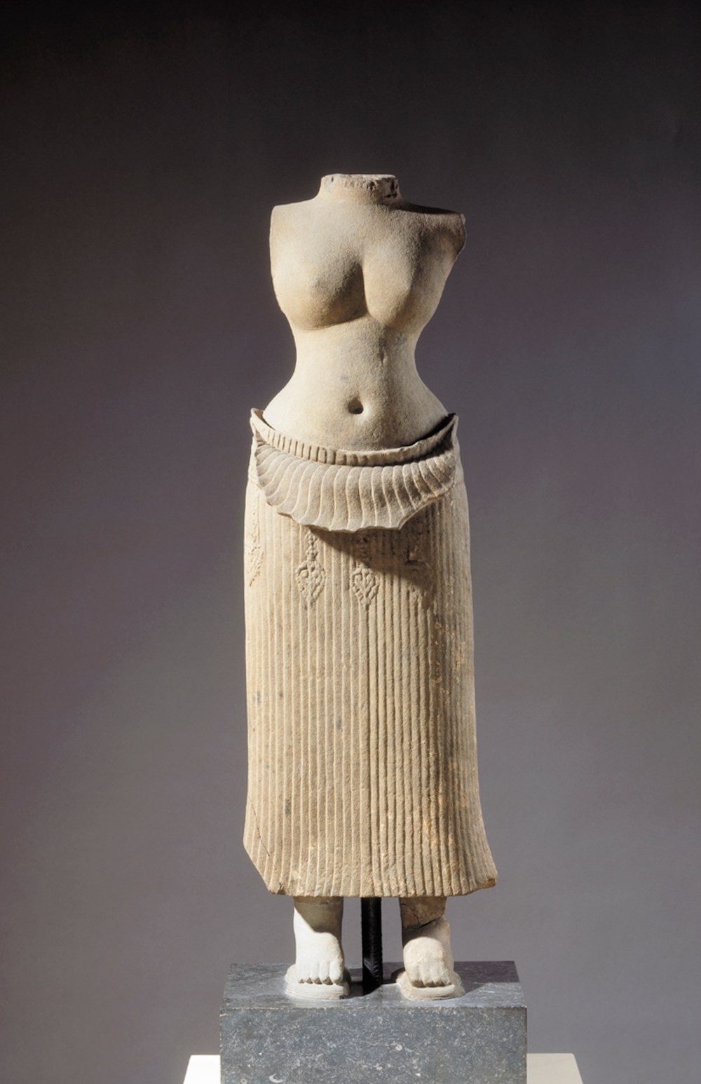 10. Khmer_torse-deesse-uma