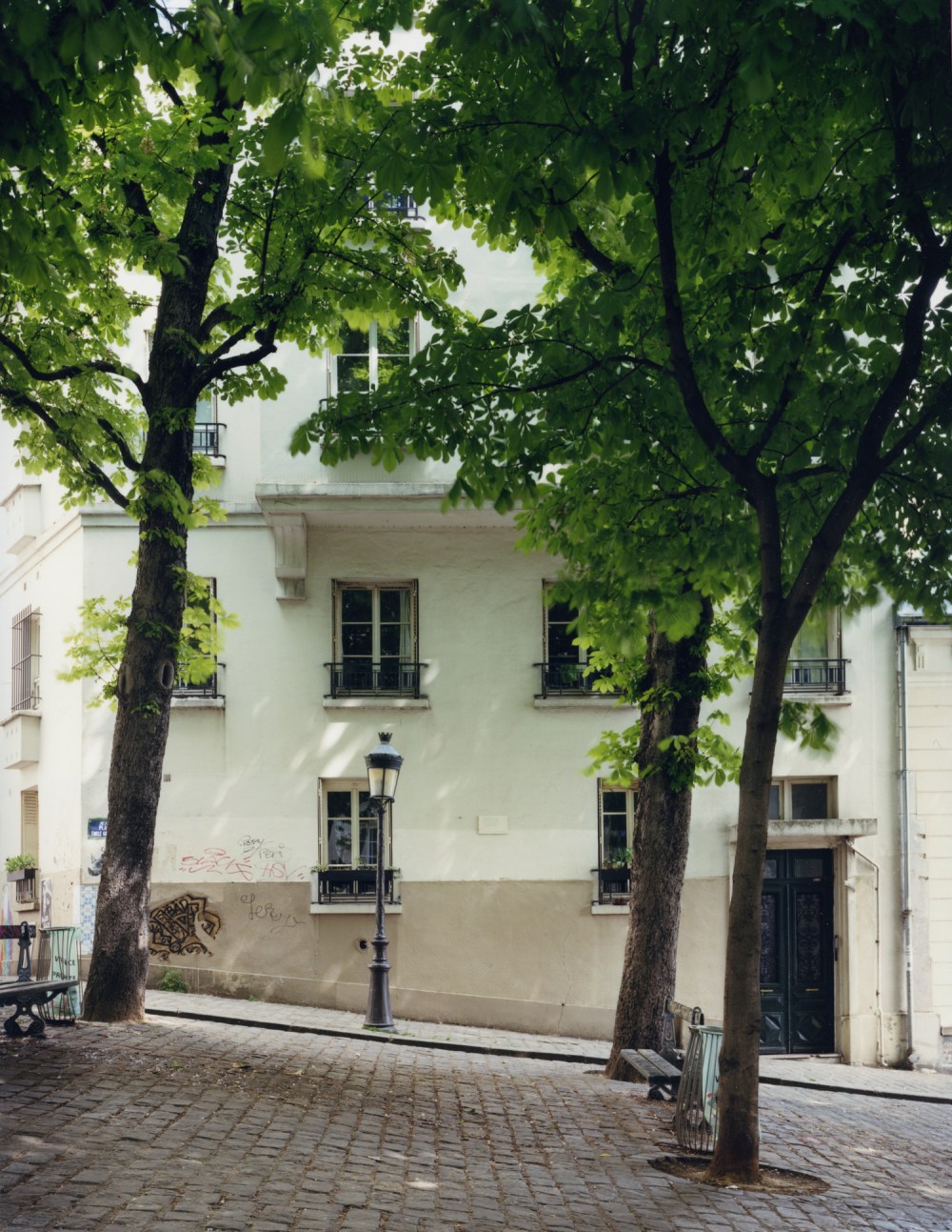 155532-paris-camus-hotel