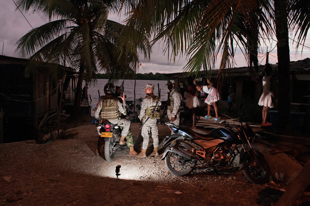 En Colombie, des colons biens