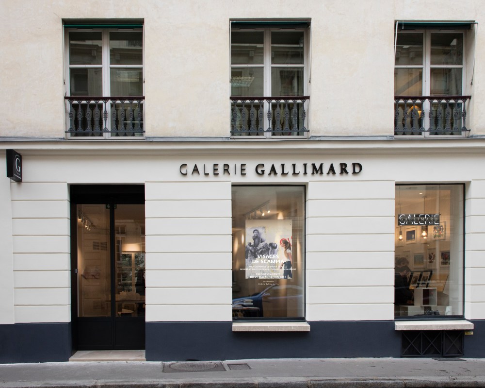 VITRINE Visages-de-scampia