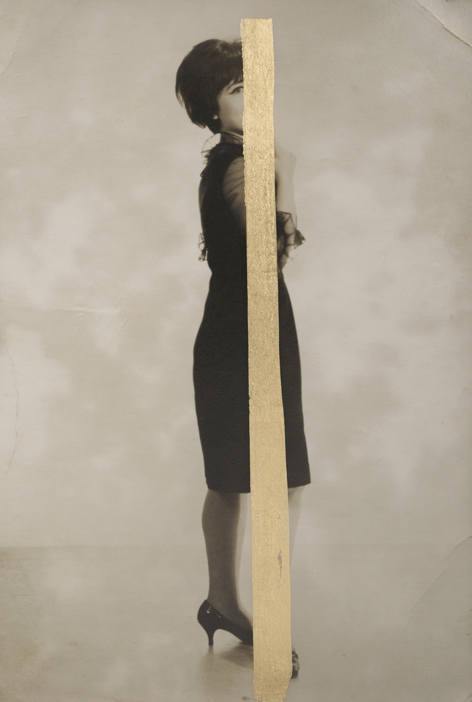 ©carole benitah,jeune fille posant, courtesy galerie 127.pg