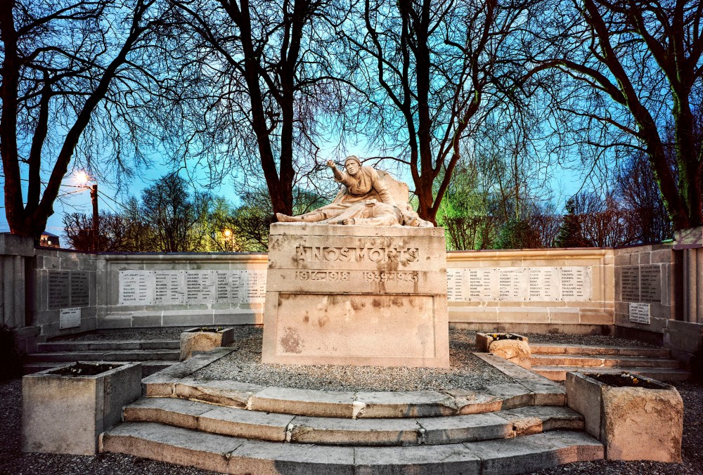 STELES - Peronne 66 -