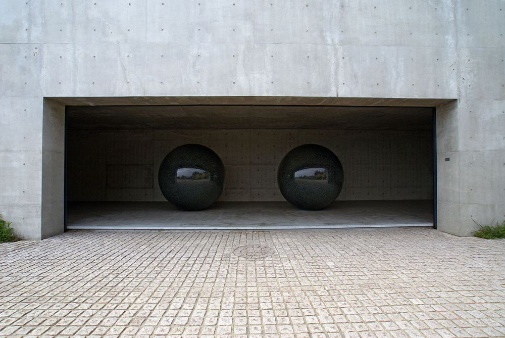 1200px-Benesse_house05s3200