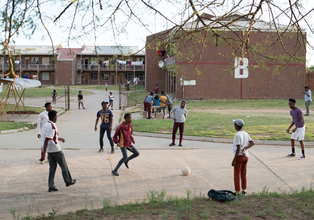 large_AvD-20181020-3285-2