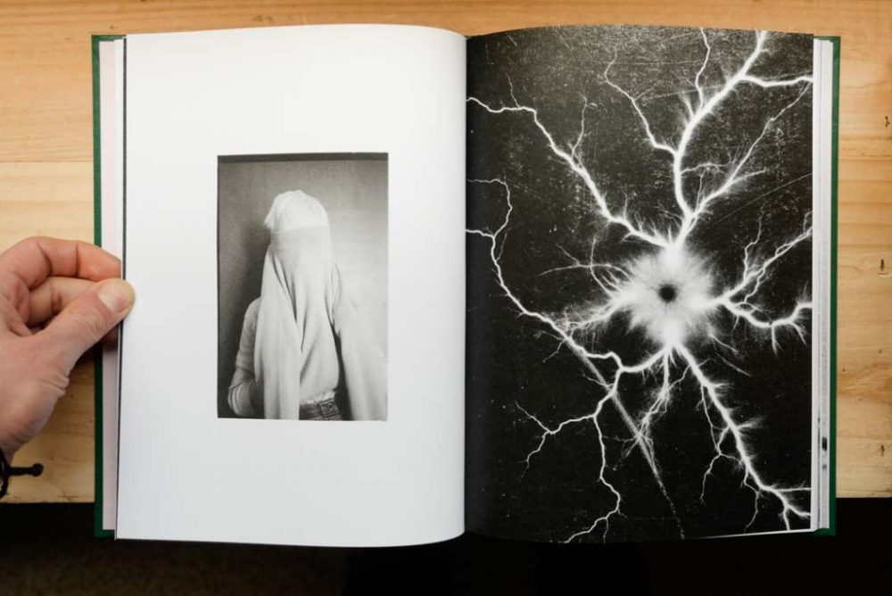 No-nos-aprenden-a-morir-by-Antonio-Jimenez-5-1024x685