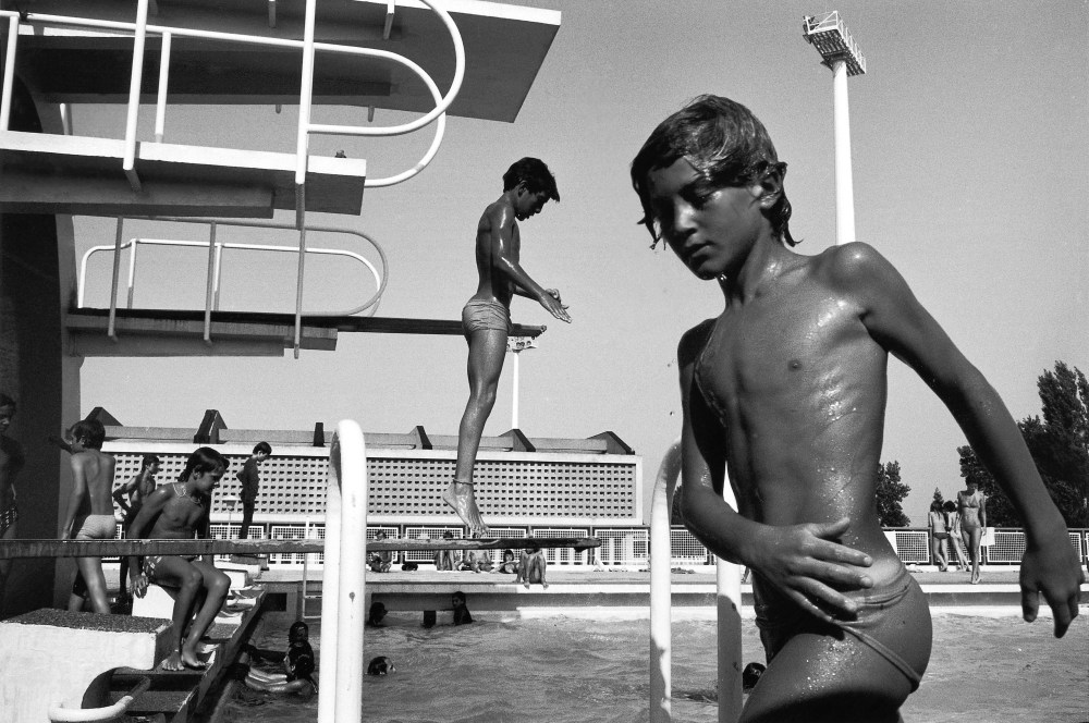 La piscine. Arles, 1975