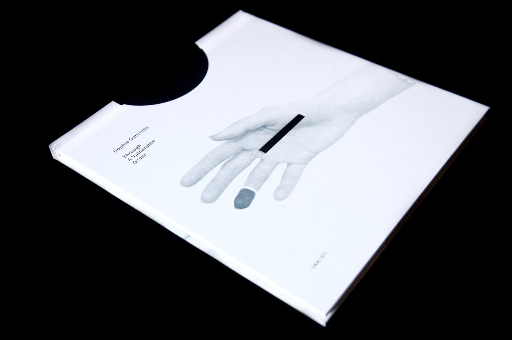 IIKKI-011_BOOK_THROUGH-A-VULNERABLE-OCCUR-01 (OUTSIDE FRONT)