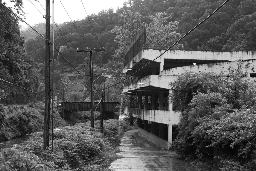 Louise Hone╠üe We love where we live - Double Deck PROMO