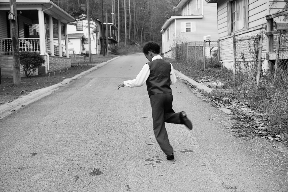 Louise Hone╠üe We love where we live - Jaylon PROMO