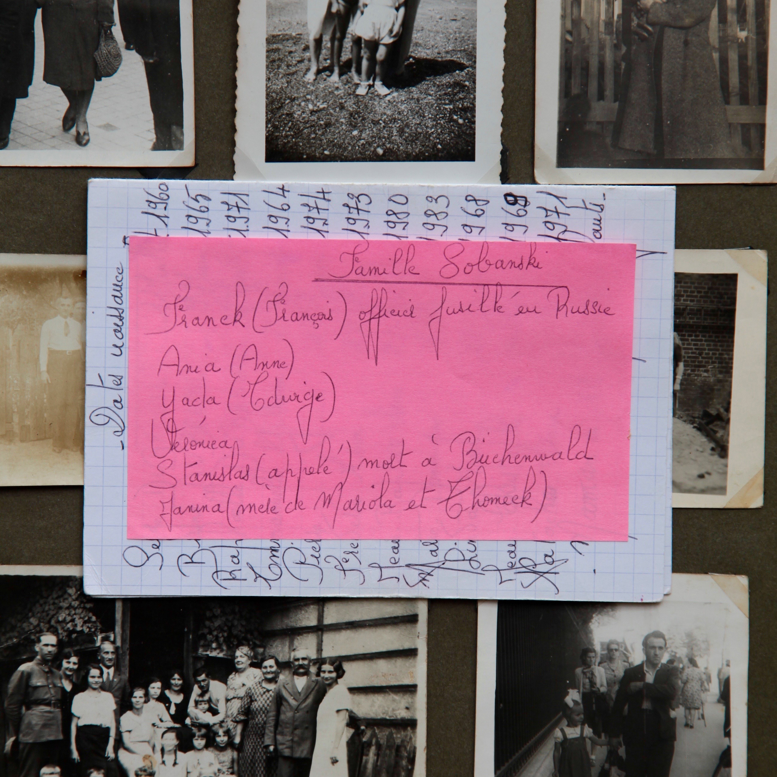 1_Katyn-post-it-carre