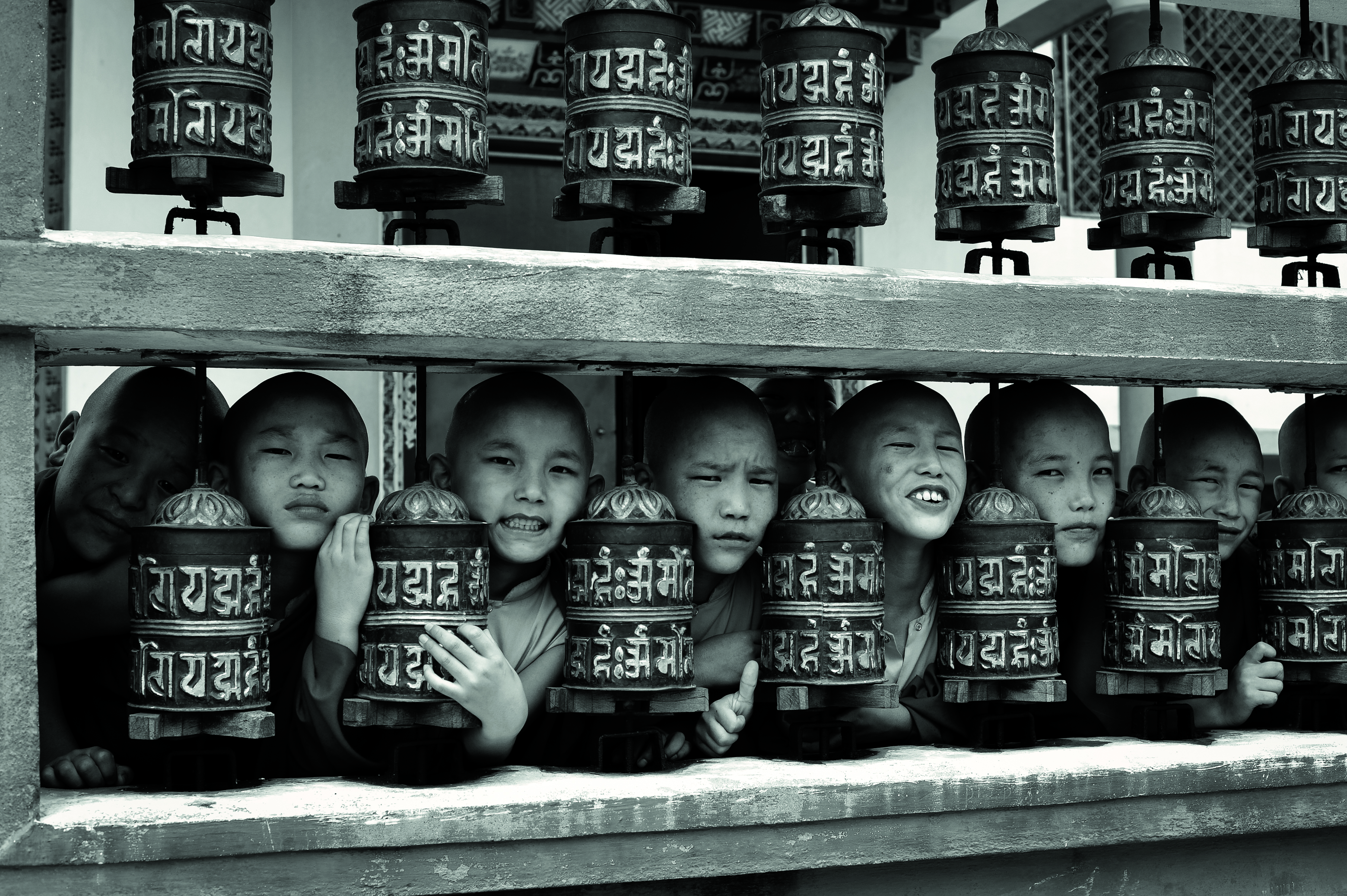 Novices et les moulins a╠Ç prie╠Çres Tharig Ne╠üpal 2012-Isabelle Garcia-Chopin ┬®