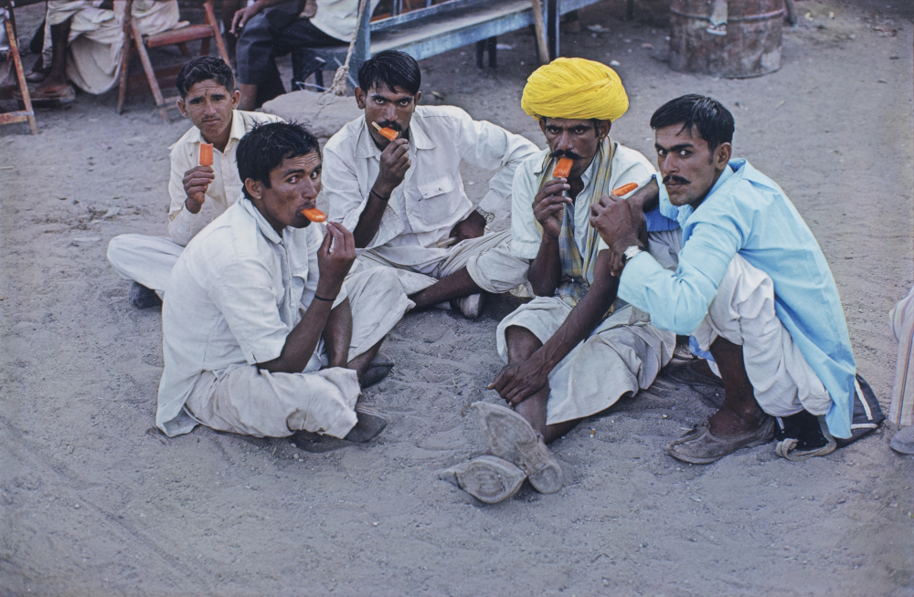 Singh Raghubir - Men Eating Popsicles