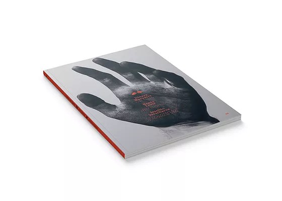 ES_02_Magazine_Mockup