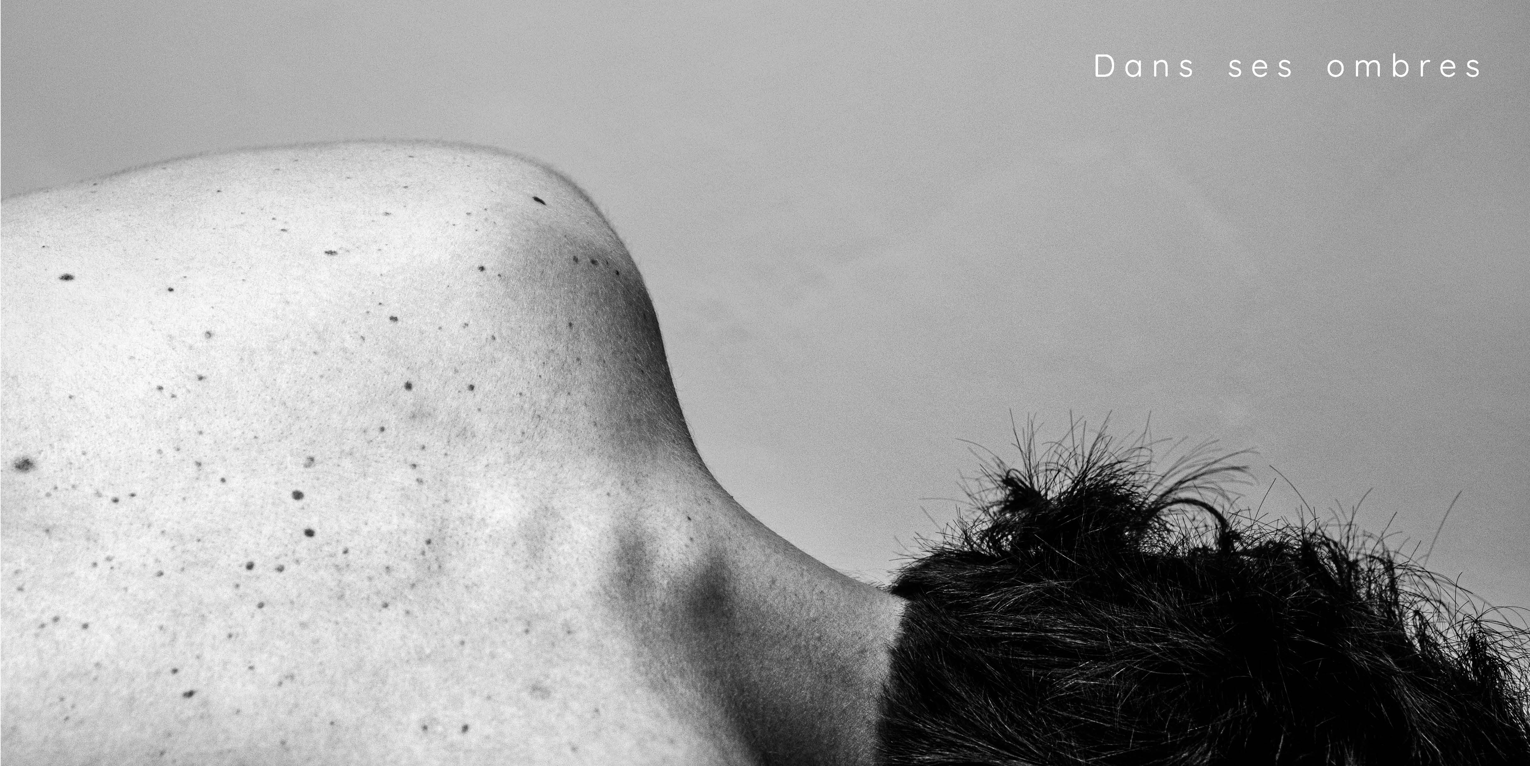 Photobook Singer RPJDZLGMQ cover