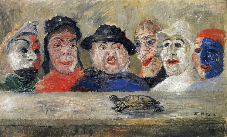 JAMES-ENSOR-MASQUES-REGARDANT-UNE-TORTUE
